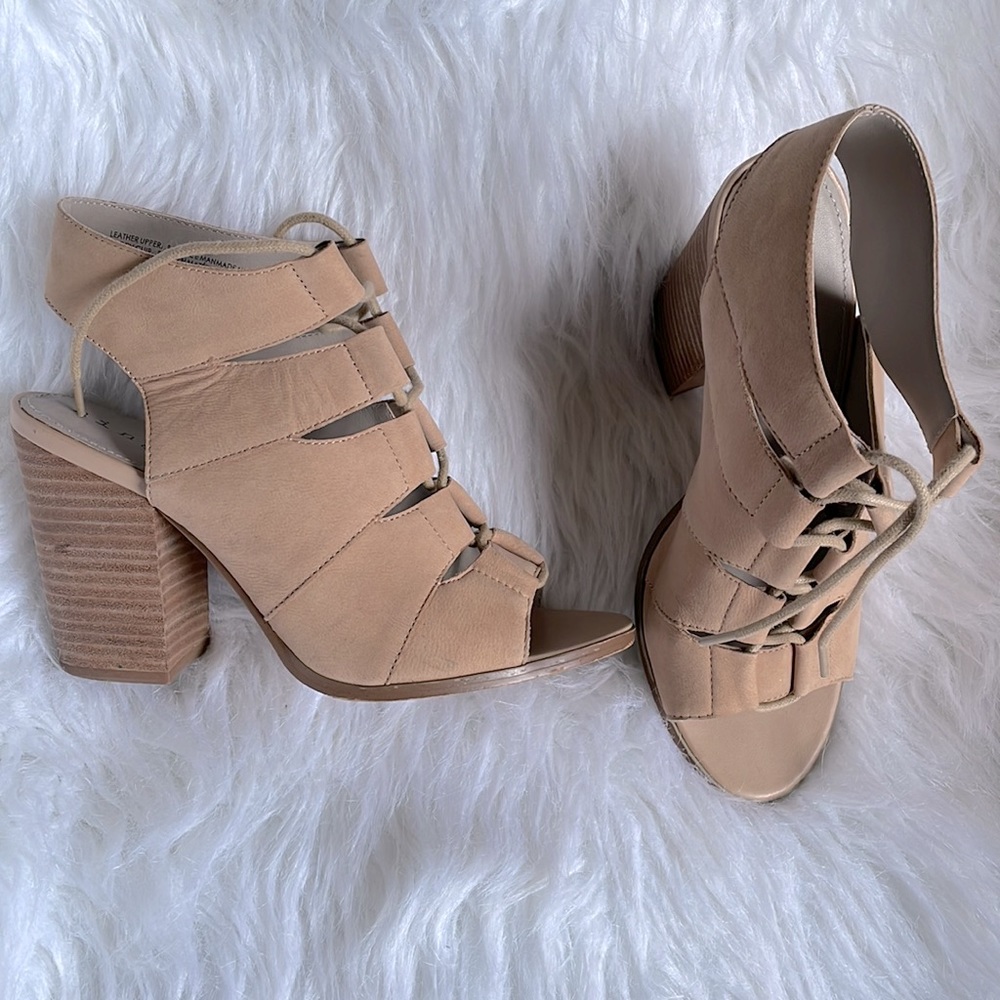 Hinge sandals size 7.5